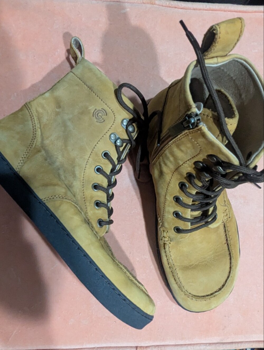 Groundies Yellow Tan Chukka Boots Sz 11